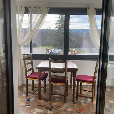 Du Laurier Apartmán
